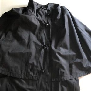 Betsy Johnson short sleeve cape jacket